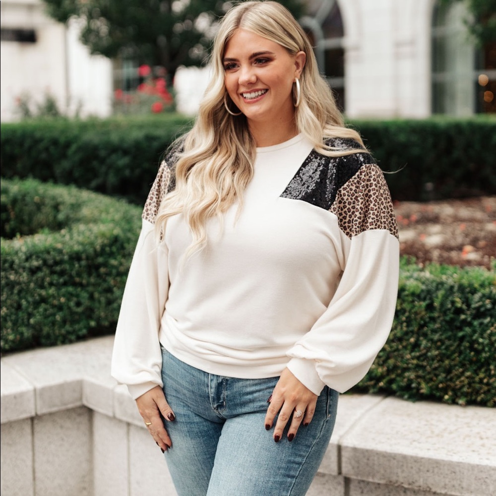 The Spotty Holiday Top